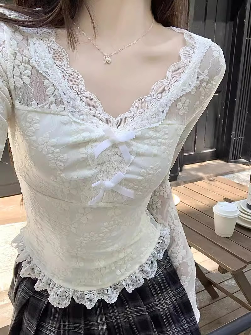เสื้อยืดคอวีแต่งลูกไม้ Pure De - Resin Vat บทวิจารณ์และราคา